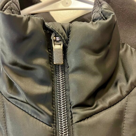 Athleta  Quilted Vest Black  Sleeveless Full  Front Zip - Picture 6 of 12